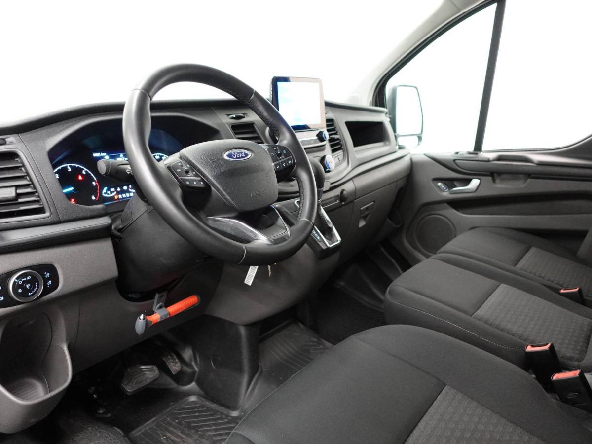 Ford Transit Custom Ford Transit Custom 300 2.0 TDCI 130pk L2H1 Trend Automaat Airco Navigatie Cruisecontrol Camera Parkeersensoren Trekhaak Betimmering