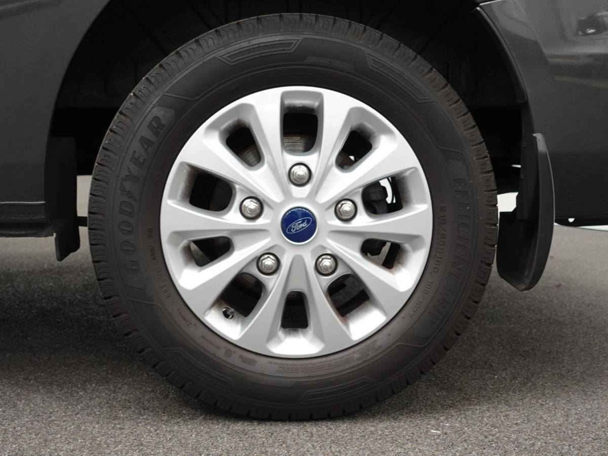 Ford Transit Custom Ford Transit Custom 300 2.0 TDCI 130pk L2H1 Trend Automaat Airco Navigatie Cruisecontrol Camera Parkeersensoren Trekhaak Betimmering