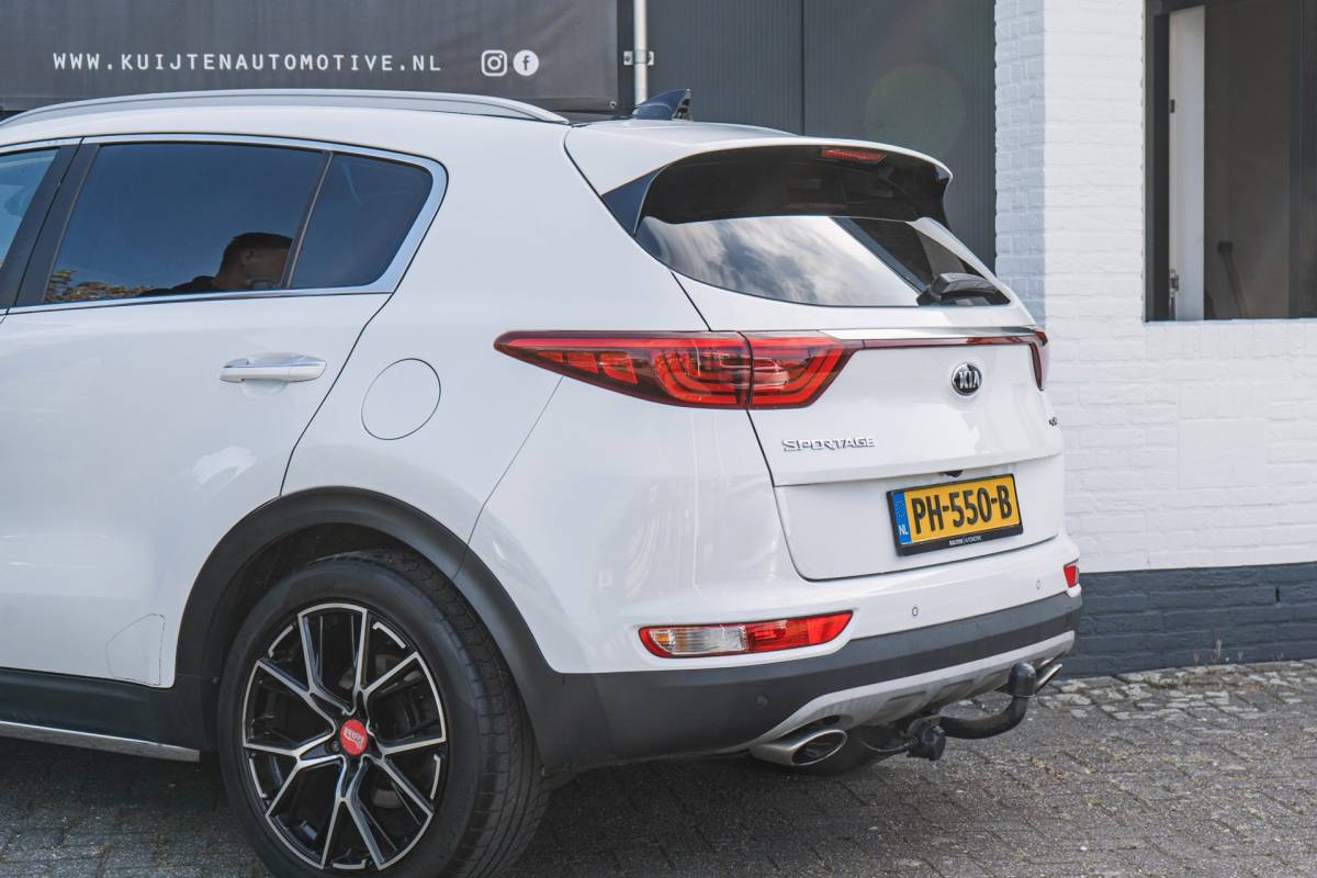 Kia Sportage Kia Sportage 1.6 T-GDI GT-Line / Pano / 177pk / Trekhaak ! VOL!