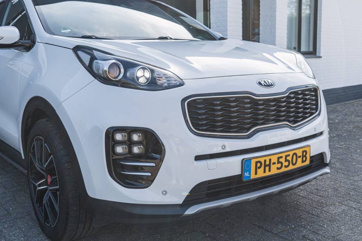 Kia Sportage Kia Sportage 1.6 T-GDI GT-Line / Pano / 177pk / Trekhaak ! VOL!