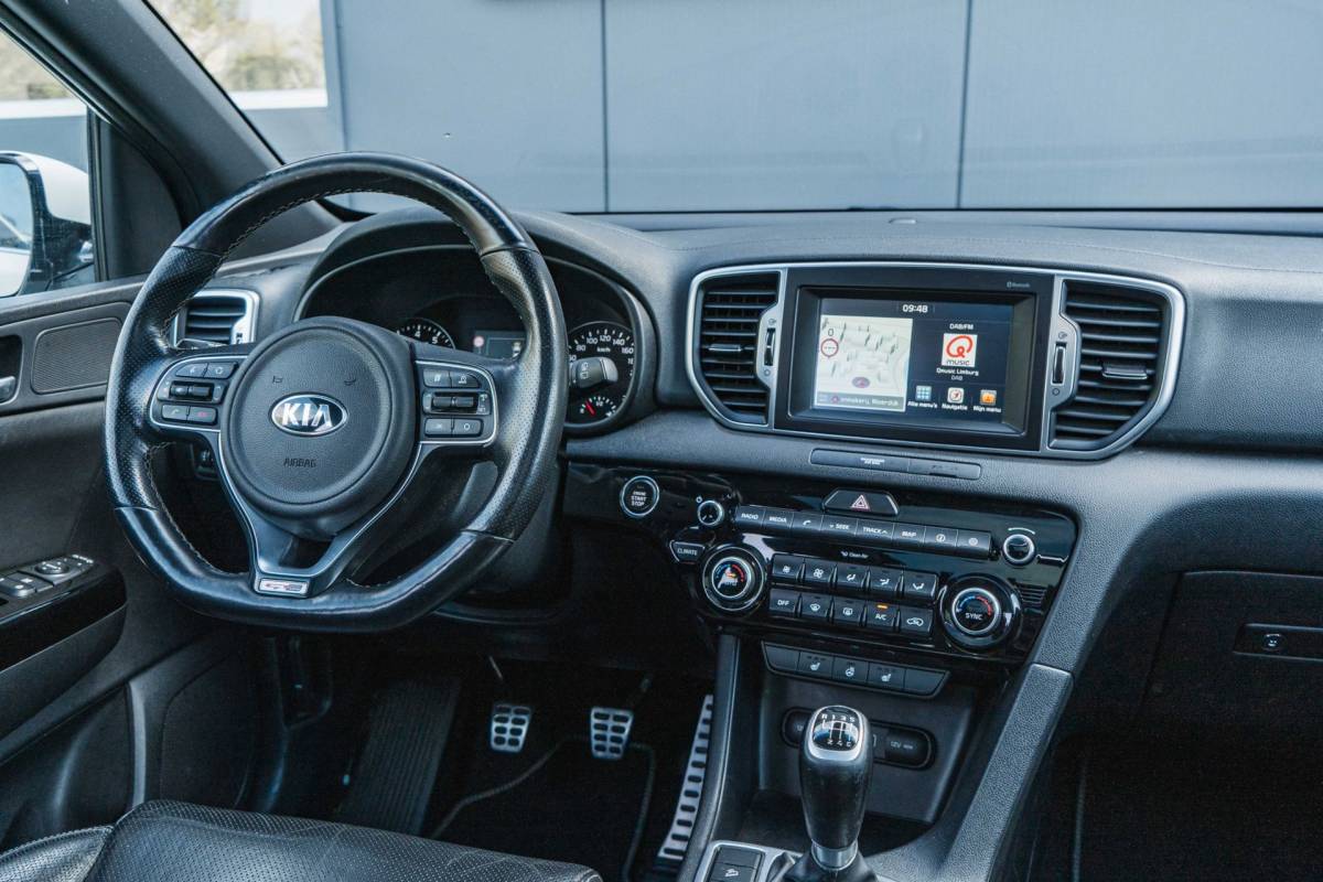 Kia Sportage Kia Sportage 1.6 T-GDI GT-Line / Pano / 177pk / Trekhaak ! VOL!