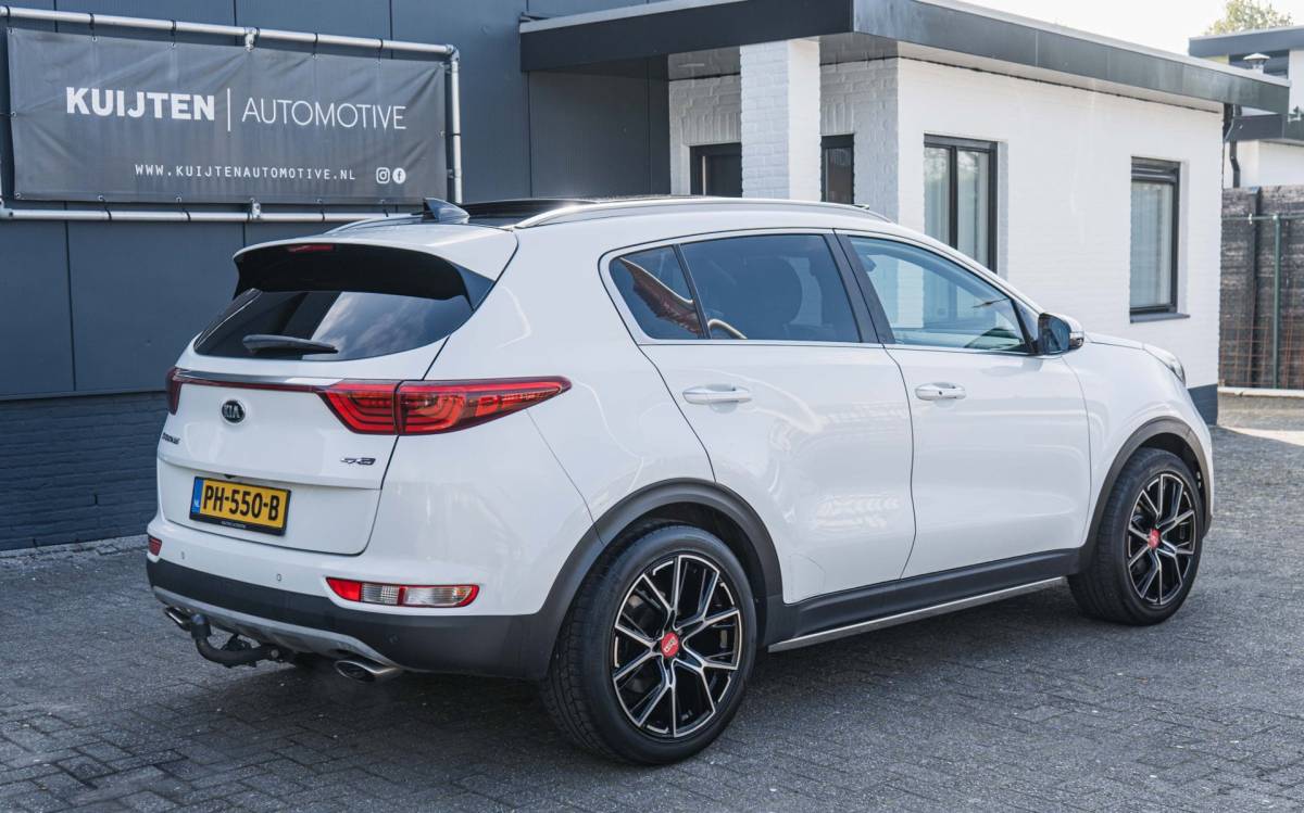 Kia Sportage Kia Sportage 1.6 T-GDI GT-Line / Pano / 177pk / Trekhaak ! VOL!