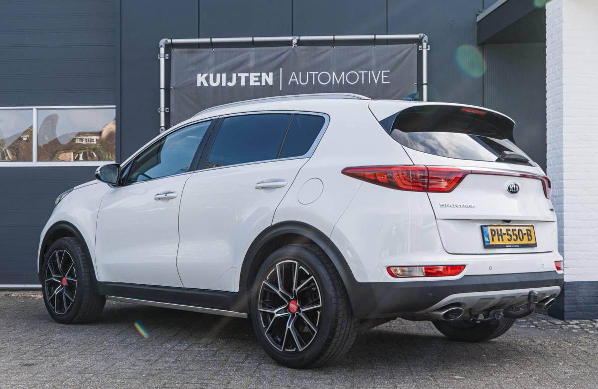 Kia Sportage Kia Sportage 1.6 T-GDI GT-Line / Pano / 177pk / Trekhaak ! VOL!