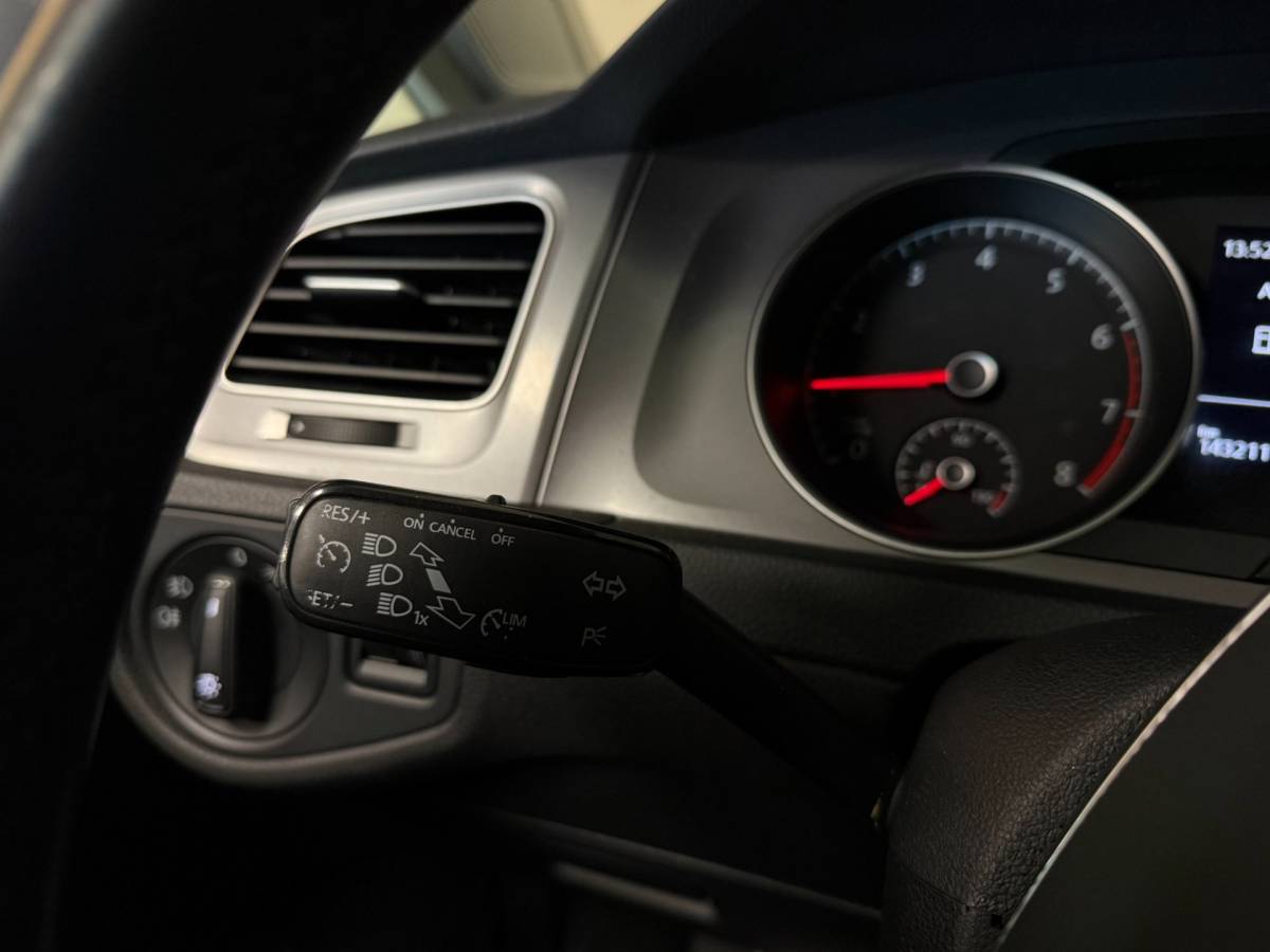 Volkswagen Golf Volkswagen Golf Variant 1.0 TSI Trendline *Top onderhouden* All-seasons|Cruise|Navi|DAB|NAP