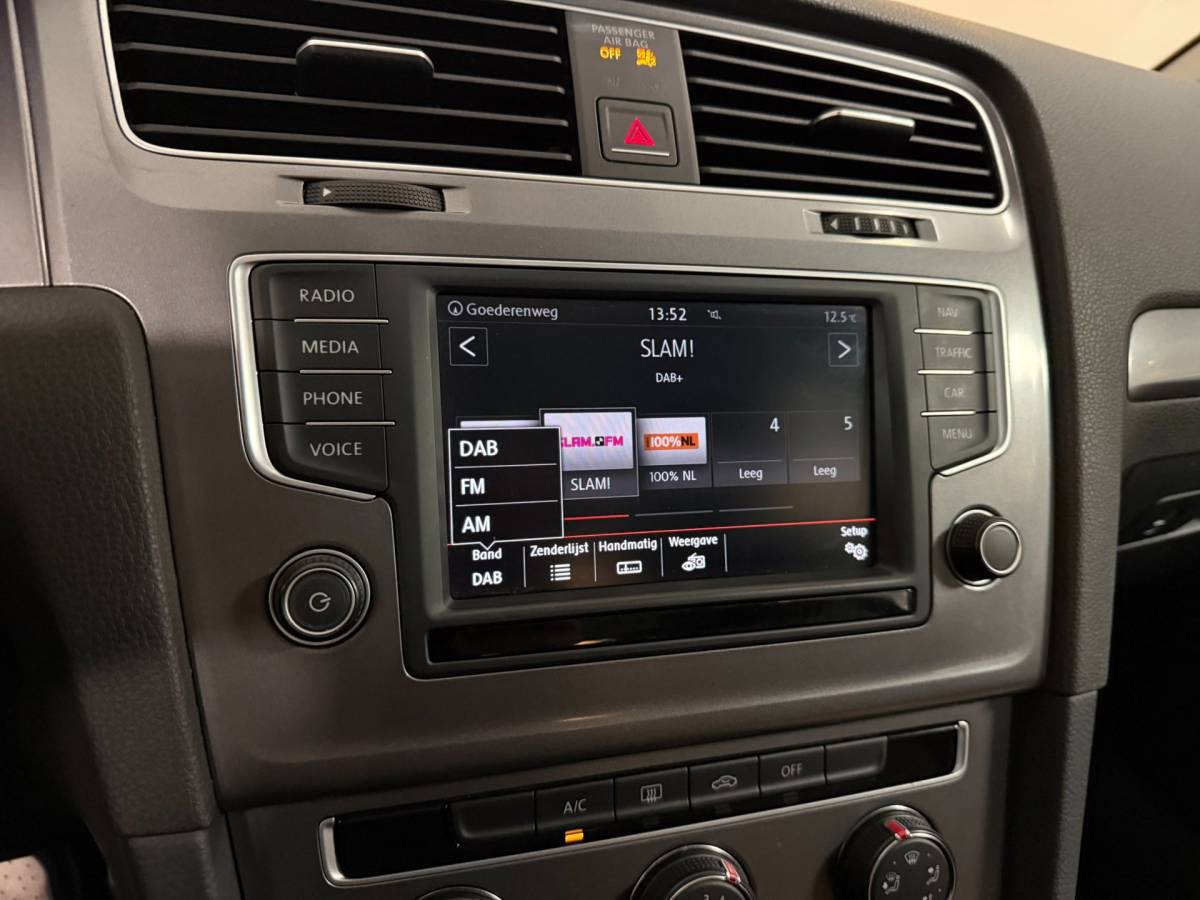 Volkswagen Golf Volkswagen Golf Variant 1.0 TSI Trendline *Top onderhouden* All-seasons|Cruise|Navi|DAB|NAP