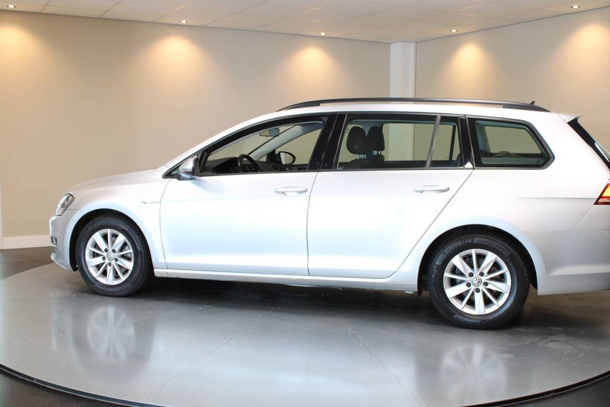 Volkswagen Golf Volkswagen Golf Variant 1.0 TSI Trendline *Top onderhouden* All-seasons|Cruise|Navi|DAB|NAP