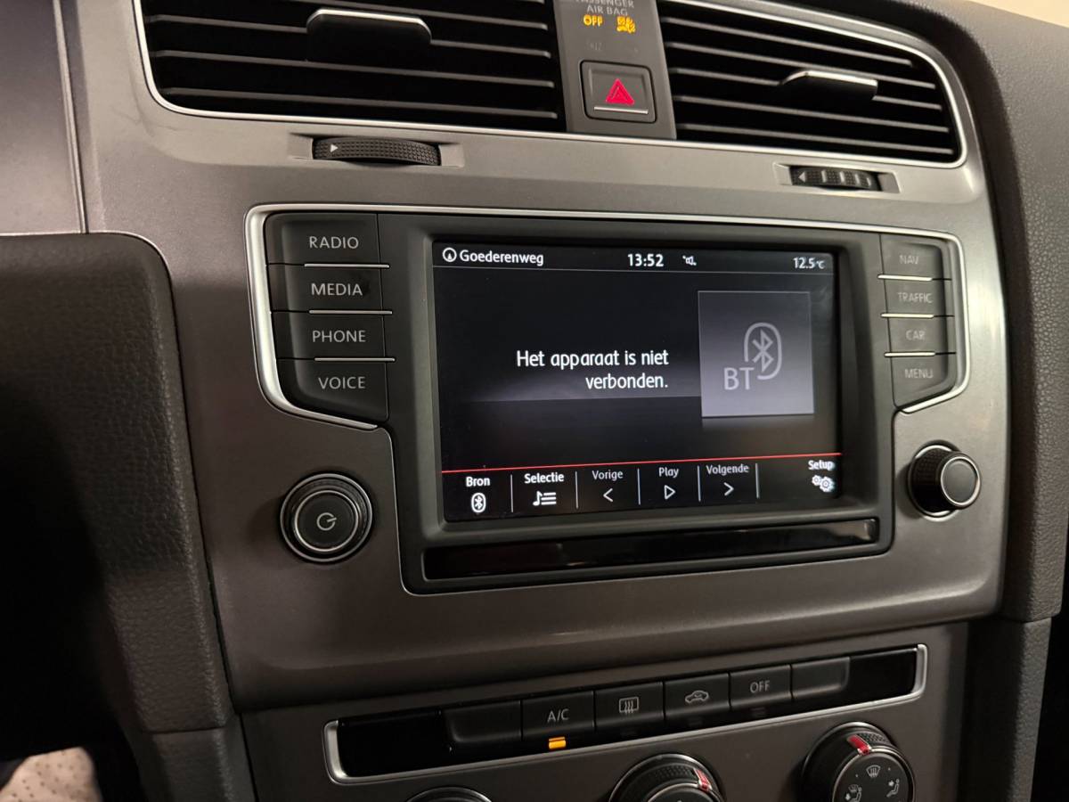 Volkswagen Golf Volkswagen Golf Variant 1.0 TSI Trendline *Top onderhouden* All-seasons|Cruise|Navi|DAB|NAP