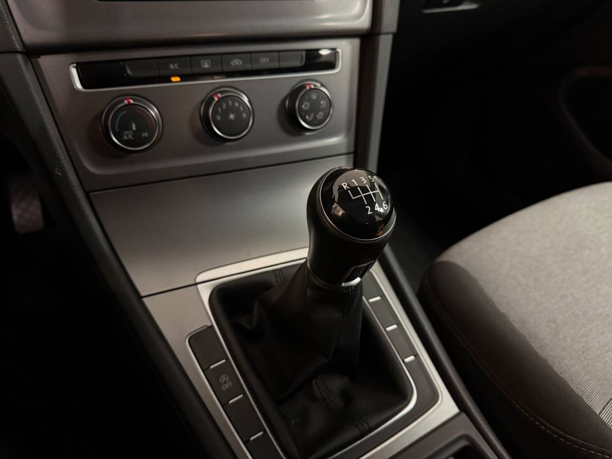 Volkswagen Golf Volkswagen Golf Variant 1.0 TSI Trendline *Top onderhouden* All-seasons|Cruise|Navi|DAB|NAP
