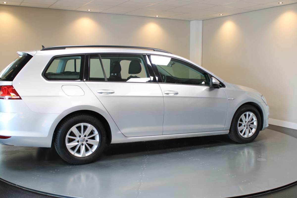 Volkswagen Golf Volkswagen Golf Variant 1.0 TSI Trendline *Top onderhouden* All-seasons|Cruise|Navi|DAB|NAP
