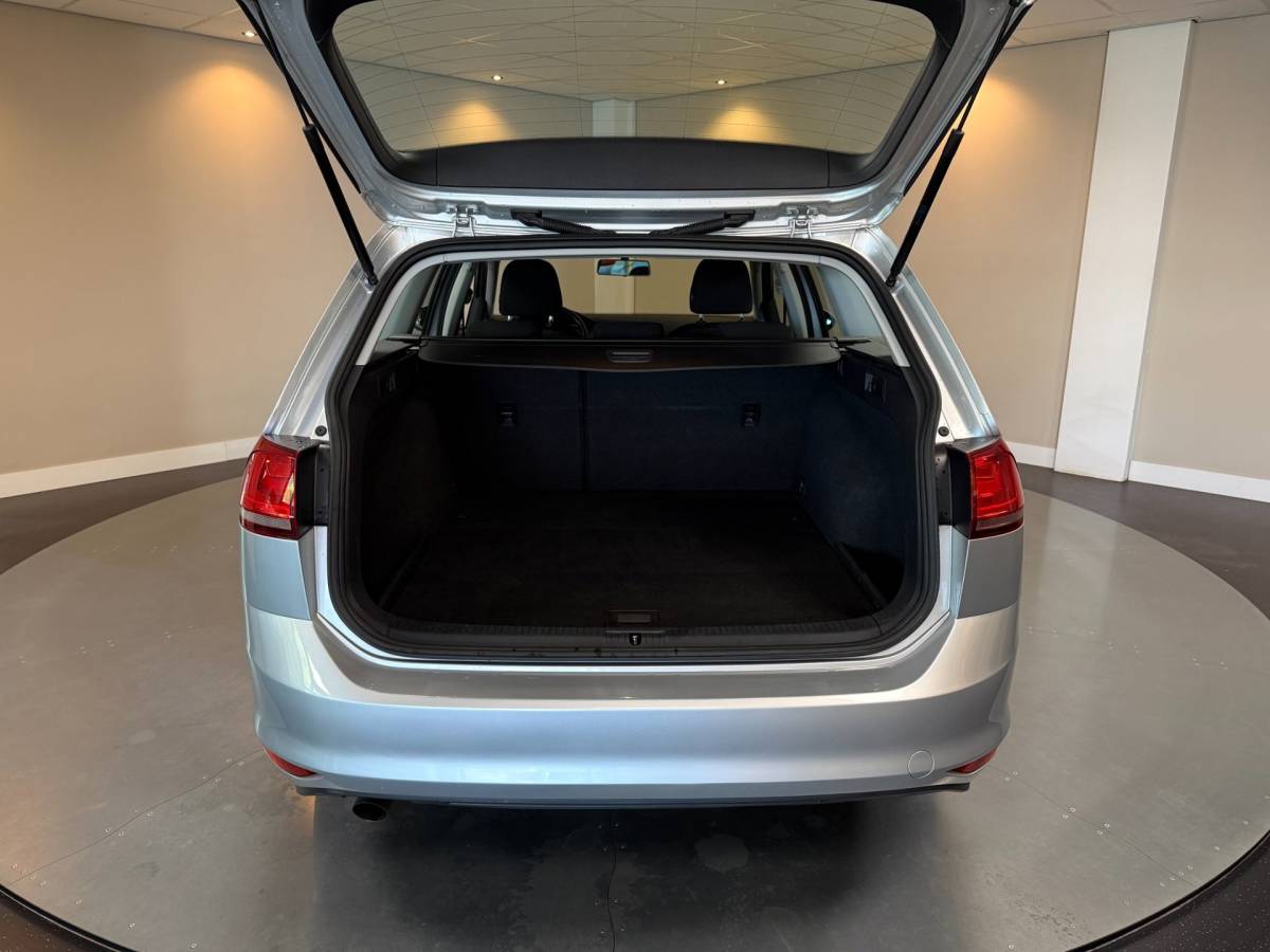 Volkswagen Golf Volkswagen Golf Variant 1.0 TSI Trendline *Top onderhouden* All-seasons|Cruise|Navi|DAB|NAP
