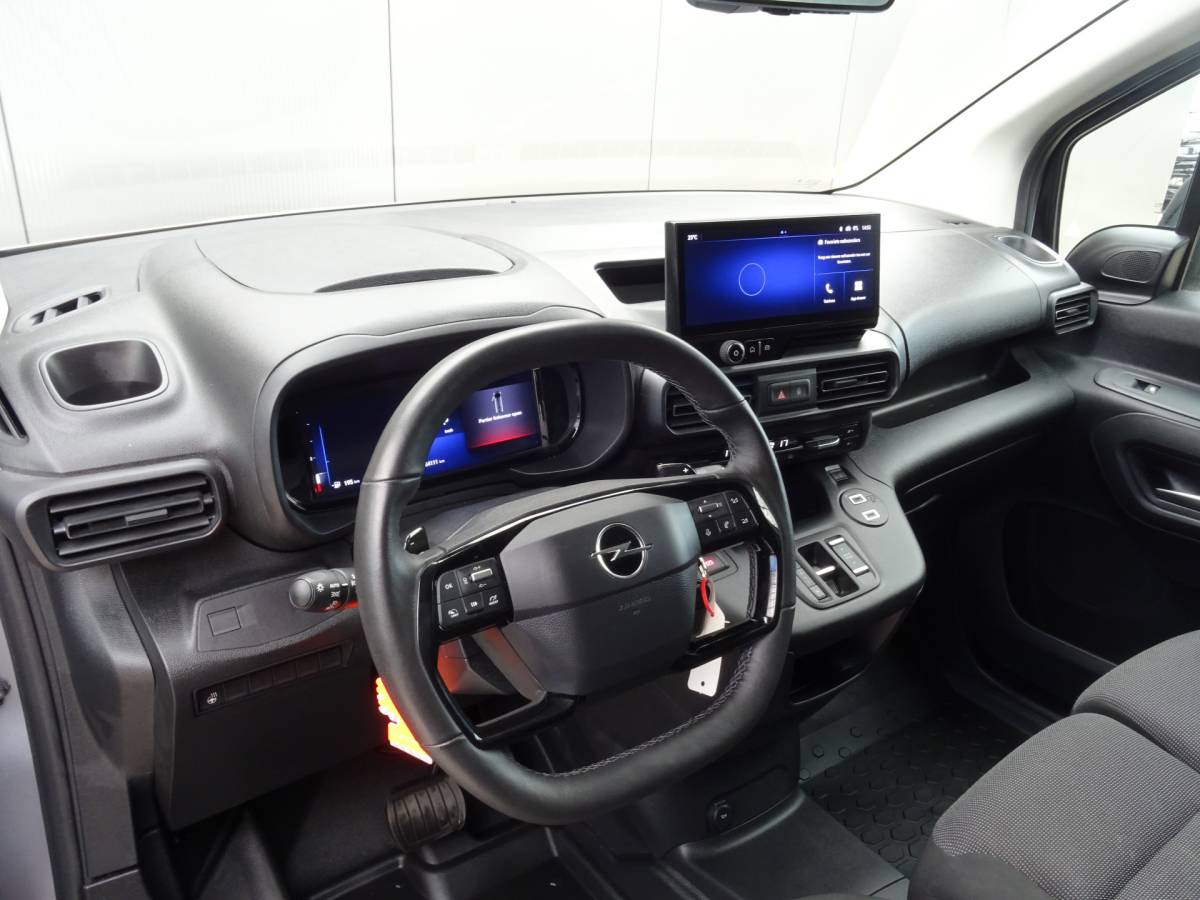 Opel Combo Opel Combo 1.5 BlueHDi 130 S&S L1 * 3 ZITS * LUXE UITVOERING !!