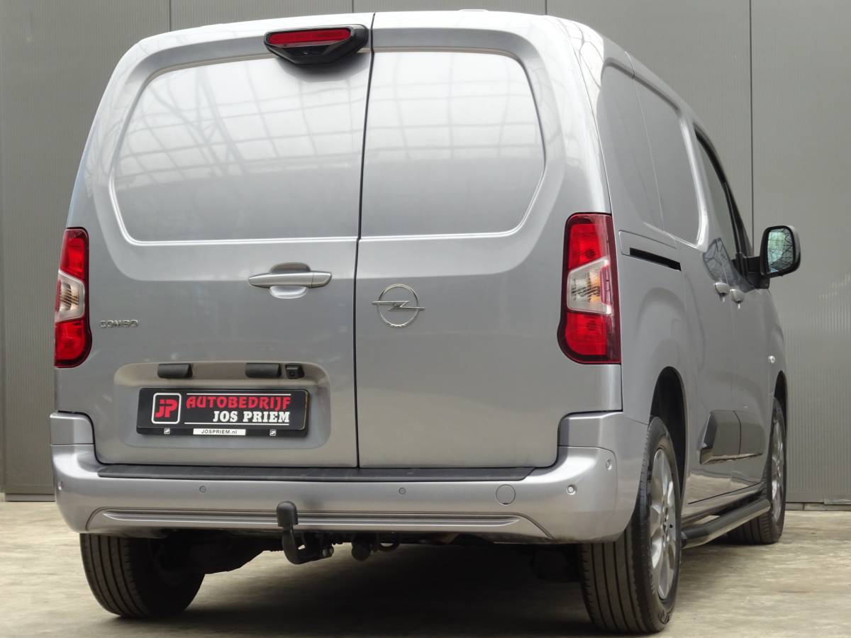 Opel Combo Opel Combo 1.5 BlueHDi 130 S&S L1 * 3 ZITS * LUXE UITVOERING !!