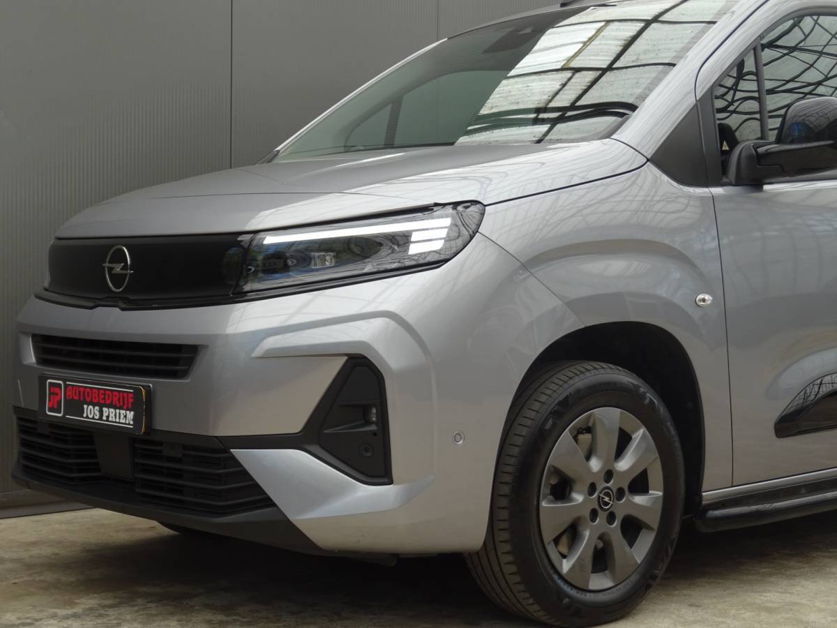 Opel Combo Opel Combo 1.5 BlueHDi 130 S&S L1 * 3 ZITS * LUXE UITVOERING !!