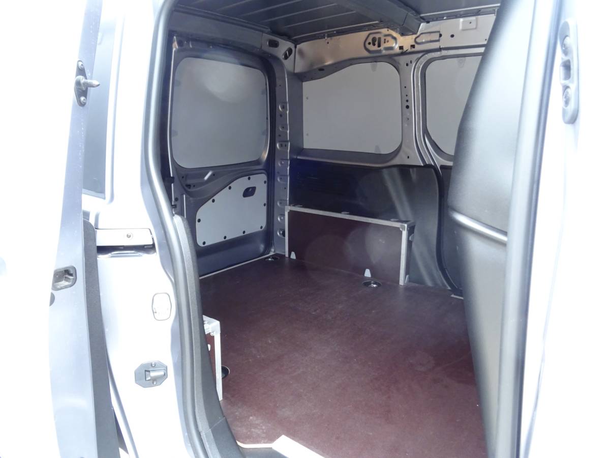 Opel Combo Opel Combo 1.5 BlueHDi 130 S&S L1 * 3 ZITS * LUXE UITVOERING !!