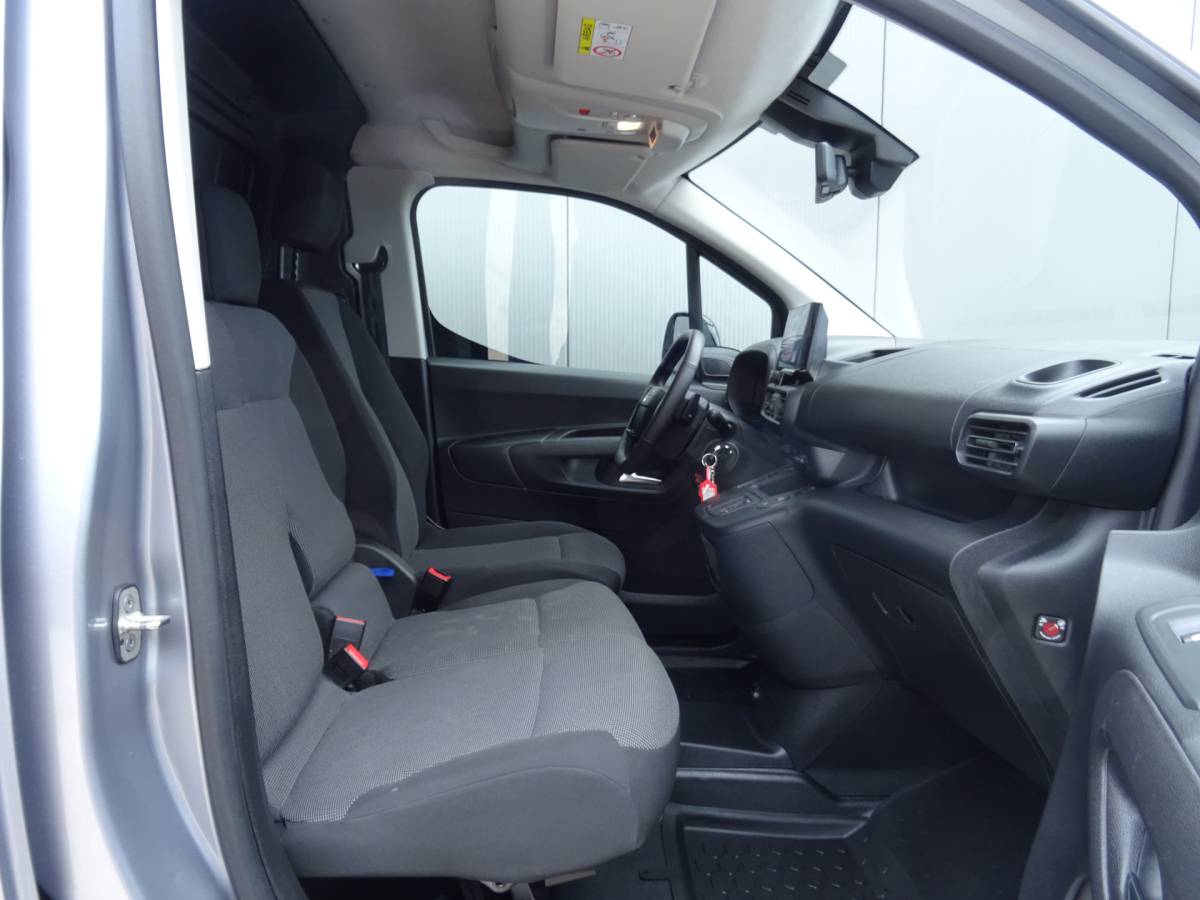 Opel Combo Opel Combo 1.5 BlueHDi 130 S&S L1 * 3 ZITS * LUXE UITVOERING !!