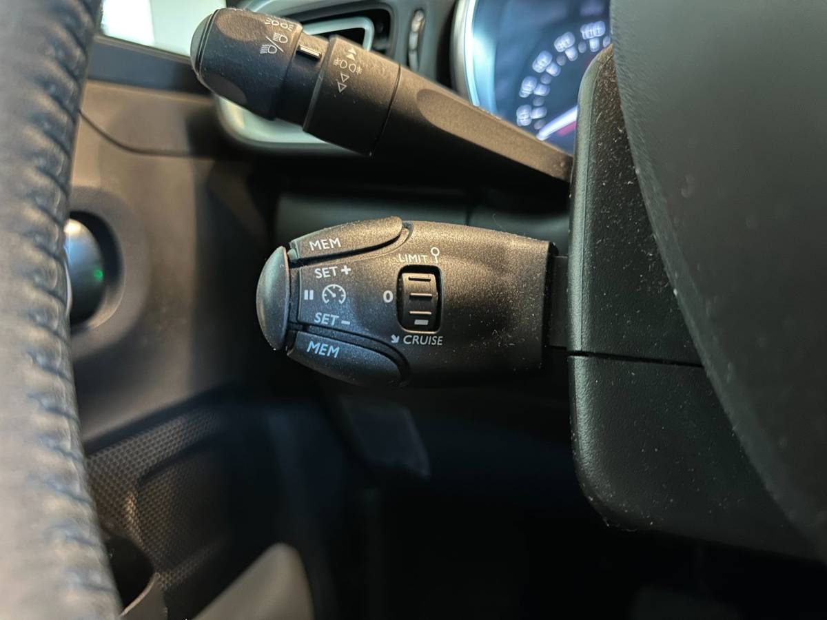 Citroën C3 Citroen C3 1.2 PureTech AUTOMAAT S&S FEEL-uitv|CLIMA AIRCO|NAVIGATIE|ISOFIX|CRUISE CONTROL|APPLE CARPLAY+ANDROID|BLUETOOTH|LM-VELG