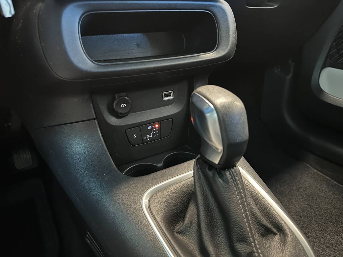 Citroën C3 Citroen C3 1.2 PureTech AUTOMAAT S&S FEEL-uitv|CLIMA AIRCO|NAVIGATIE|ISOFIX|CRUISE CONTROL|APPLE CARPLAY+ANDROID|BLUETOOTH|LM-VELG