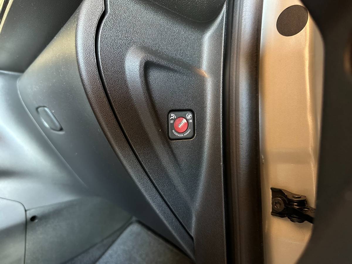 Citroën C3 Citroen C3 1.2 PureTech AUTOMAAT S&S FEEL-uitv|CLIMA AIRCO|NAVIGATIE|ISOFIX|CRUISE CONTROL|APPLE CARPLAY+ANDROID|BLUETOOTH|LM-VELG