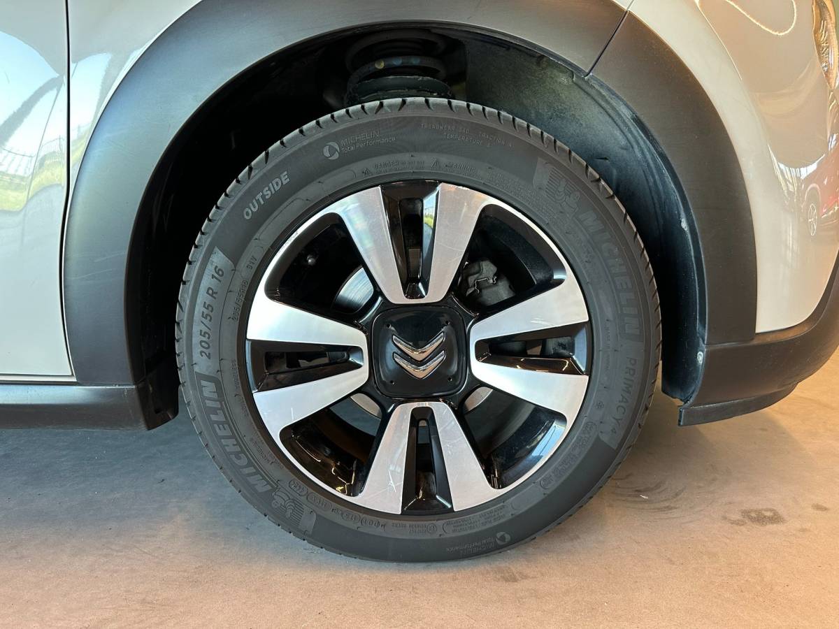Citroën C3 Citroen C3 1.2 PureTech AUTOMAAT S&S FEEL-uitv|CLIMA AIRCO|NAVIGATIE|ISOFIX|CRUISE CONTROL|APPLE CARPLAY+ANDROID|BLUETOOTH|LM-VELG