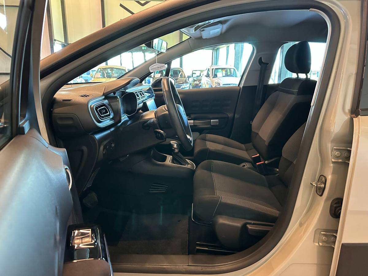 Citroën C3 Citroen C3 1.2 PureTech AUTOMAAT S&S FEEL-uitv|CLIMA AIRCO|NAVIGATIE|ISOFIX|CRUISE CONTROL|APPLE CARPLAY+ANDROID|BLUETOOTH|LM-VELG