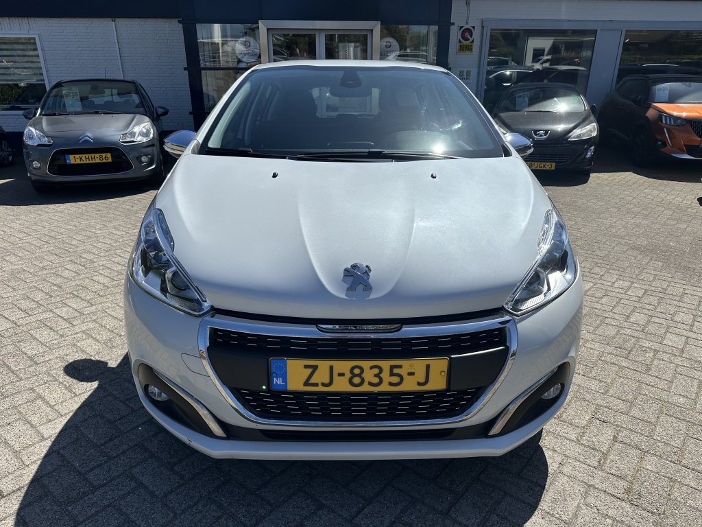 Peugeot 208 Peugeot 208 1.2 110PK Allure | Distributieriem Vervangen |