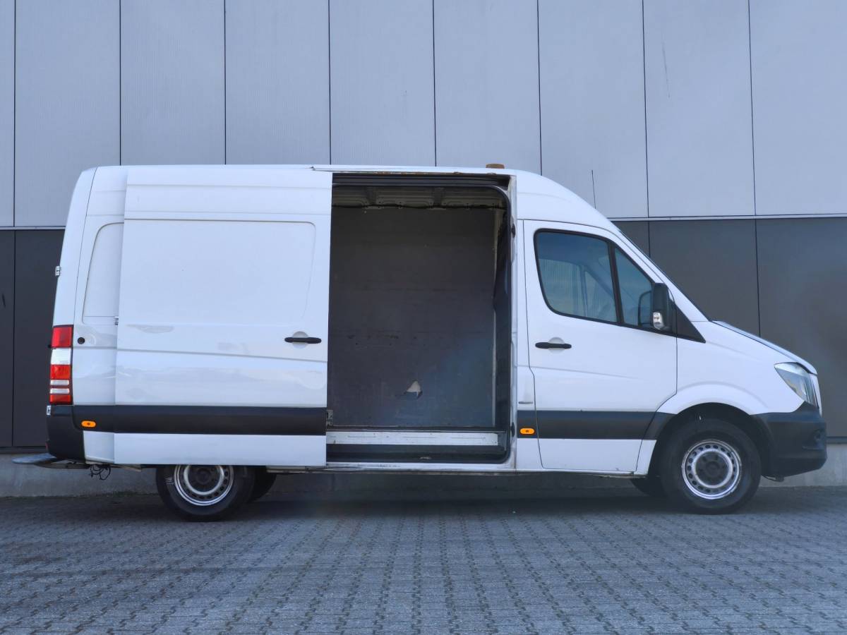 Mercedes-Benz Sprinter Mercedes-Benz Sprinter 314 140PK RWD AIRCO PDC L2H2