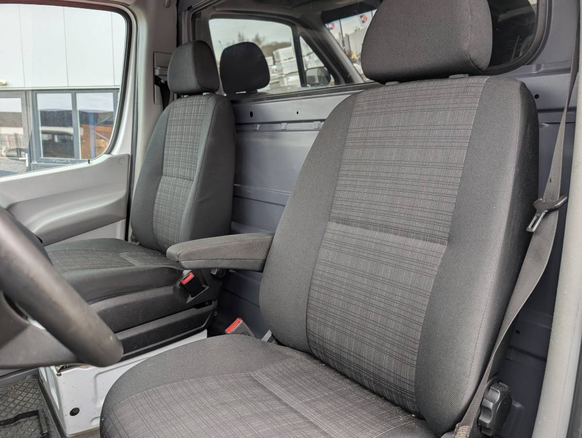 Mercedes-Benz Sprinter Mercedes-Benz Sprinter 314 140PK RWD AIRCO PDC L2H2