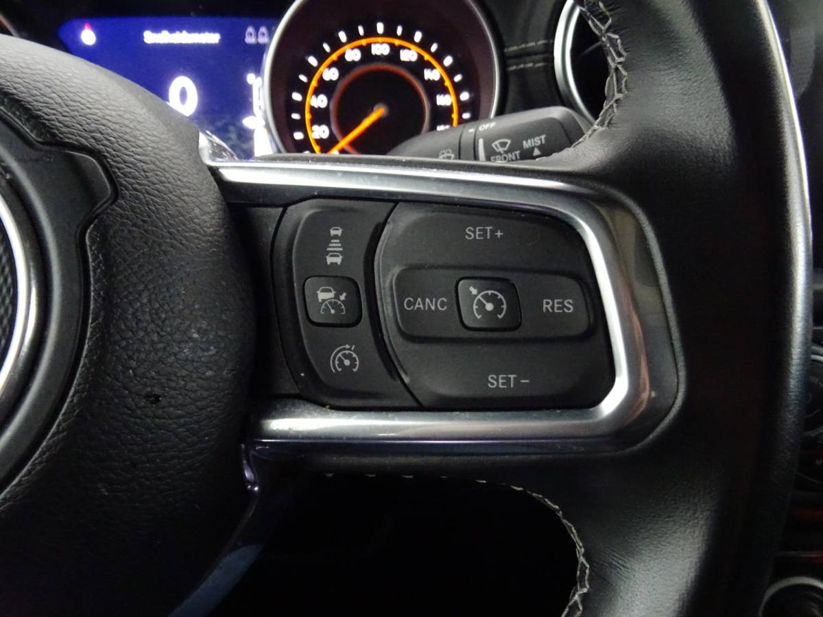 Jeep Gladiator Jeep GLADIATOR 3.0 V6 OVERLAND * GRIJS KENTEKEN en/of 5 ZITPLAATSEN !!