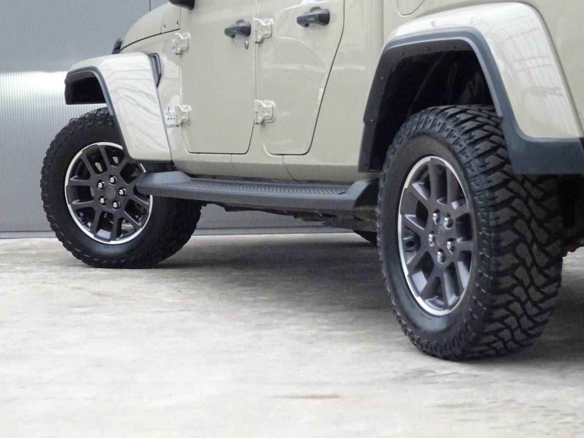 Jeep Gladiator Jeep GLADIATOR 3.0 V6 OVERLAND * GRIJS KENTEKEN en/of 5 ZITPLAATSEN !!