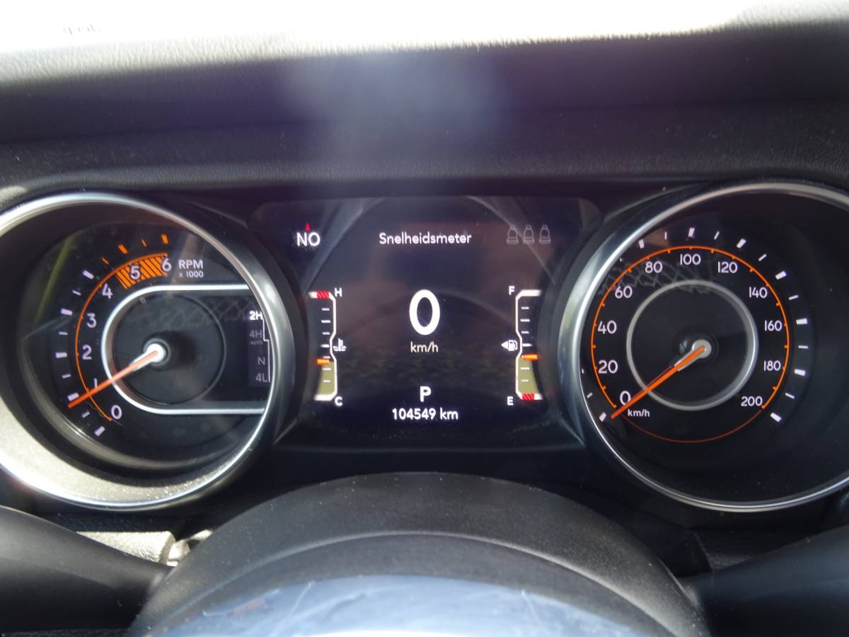 Jeep Gladiator Jeep GLADIATOR 3.0 V6 OVERLAND * GRIJS KENTEKEN en/of 5 ZITPLAATSEN !!