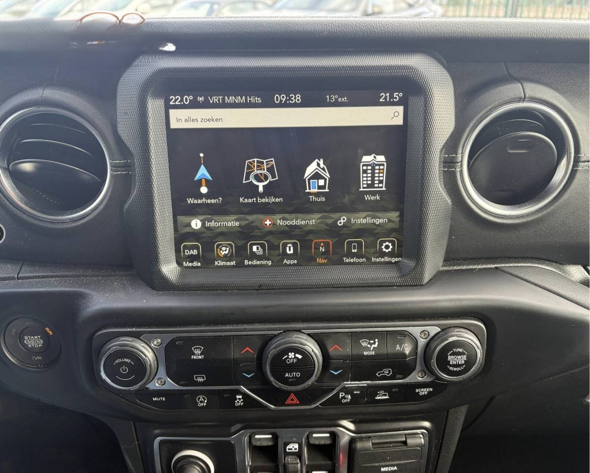 Jeep Gladiator Jeep GLADIATOR 3.0 V6 OVERLAND * GRIJS KENTEKEN en/of 5 ZITPLAATSEN !!