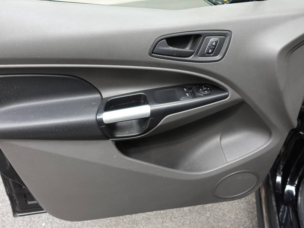 Ford Transit Connect Ford Transit Connect 1.5 Automaat L2 Trend Navigatie Airco Parkeersensoren Cruise Control Camera