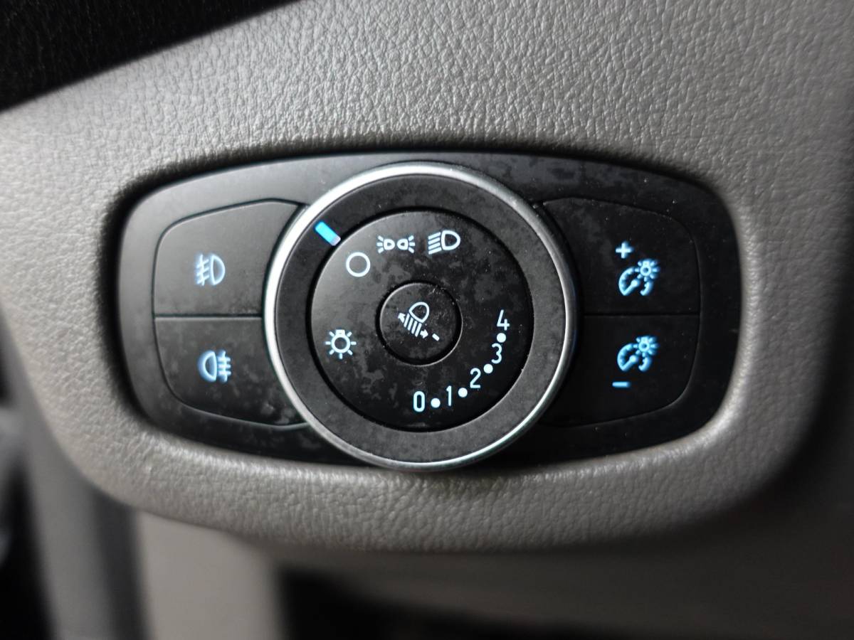 Ford Transit Connect Ford Transit Connect 1.5 Automaat L2 Trend Navigatie Airco Parkeersensoren Cruise Control Camera