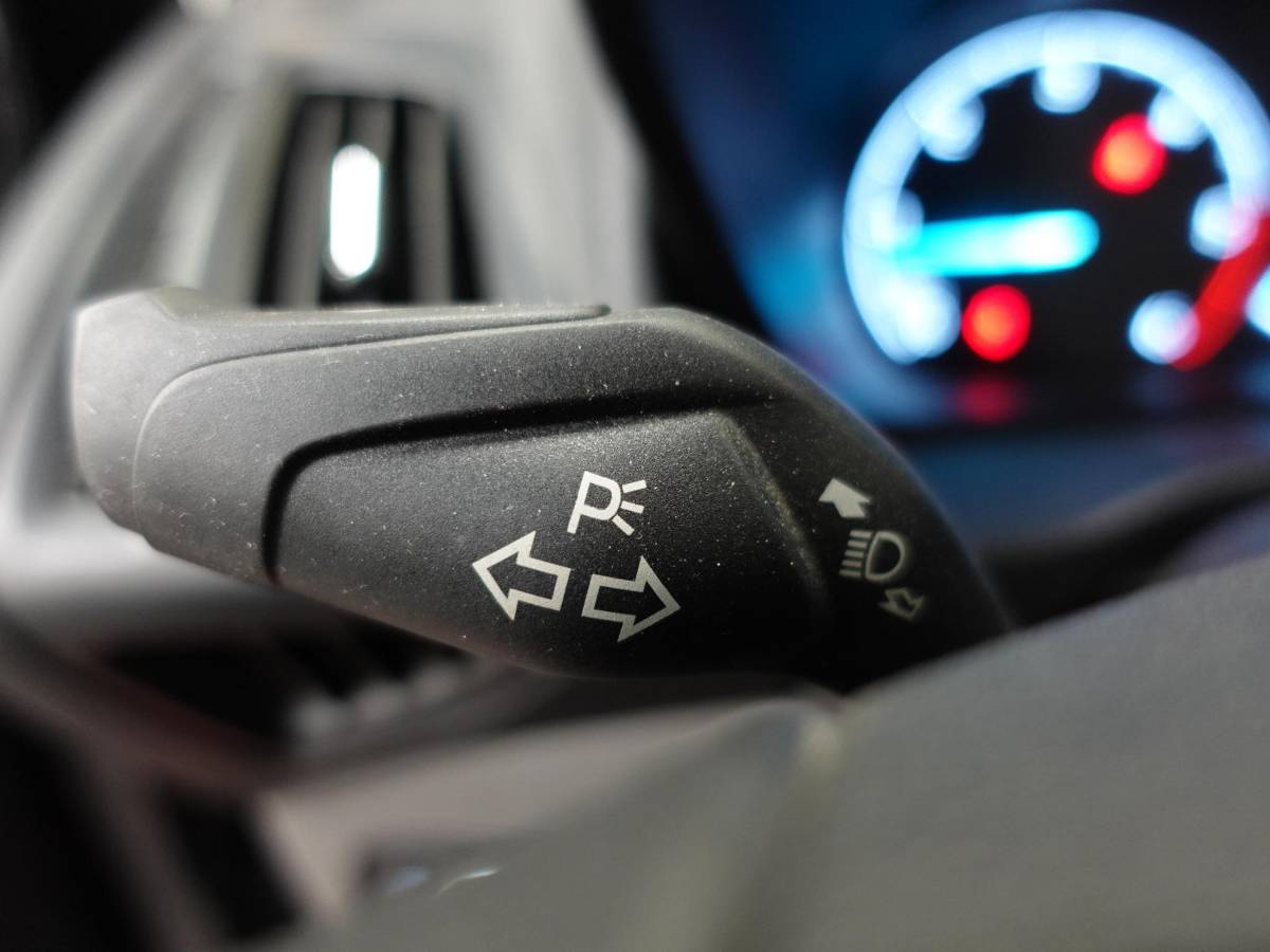 Ford Transit Connect Ford Transit Connect 1.5 Automaat L2 Trend Navigatie Airco Parkeersensoren Cruise Control Camera