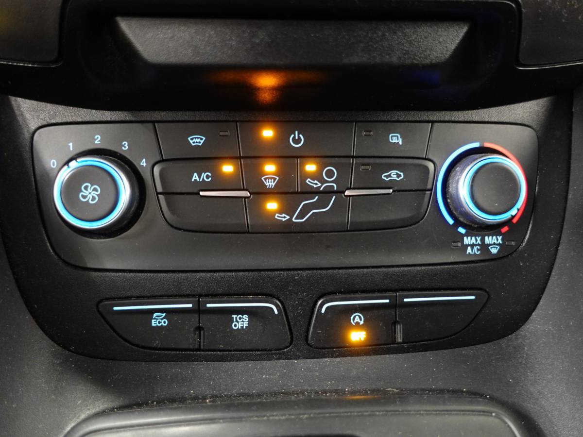 Ford Transit Connect Ford Transit Connect 1.5 Automaat L2 Trend Navigatie Airco Parkeersensoren Cruise Control Camera