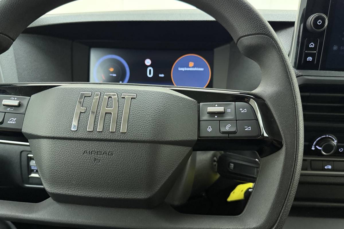 Fiat Scudo Fiat Scudo 2.0 Diesel 145 L2 | Navigatie | Laadruimte betimmering | Camera | 3 Zitplaatsen | Cruise control | Mistlampen voor | Airco | Zijschuifdeur