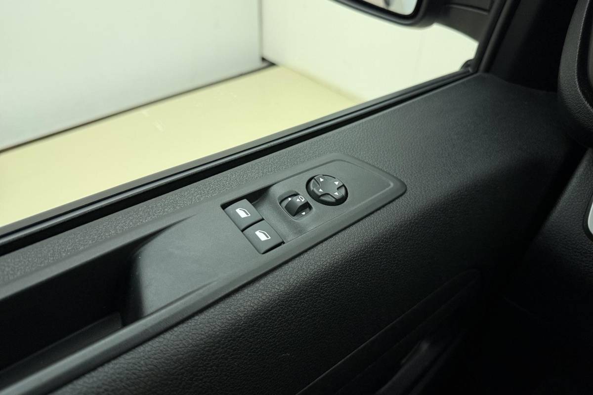 Fiat Scudo Fiat Scudo 2.0 Diesel 145 L2 | Navigatie | Laadruimte betimmering | Camera | 3 Zitplaatsen | Cruise control | Mistlampen voor | Airco | Zijschuifdeur