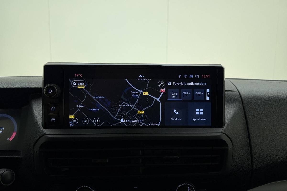 Fiat Scudo Fiat Scudo 2.0 Diesel 145 L2 | Navigatie | Laadruimte betimmering | Camera | 3 Zitplaatsen | Cruise control | Mistlampen voor | Airco | Zijschuifdeur