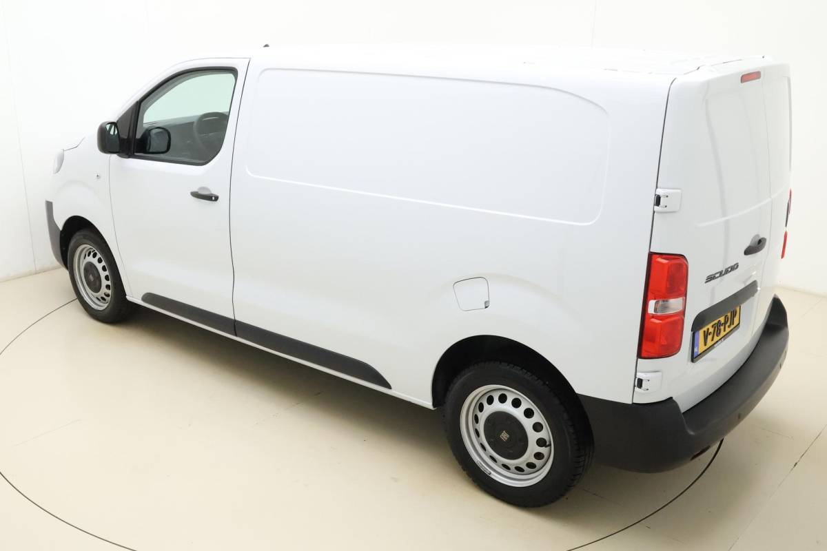Fiat Scudo Fiat Scudo 2.0 Diesel 145 L2 | Navigatie | Laadruimte betimmering | Camera | 3 Zitplaatsen | Cruise control | Mistlampen voor | Airco | Zijschuifdeur