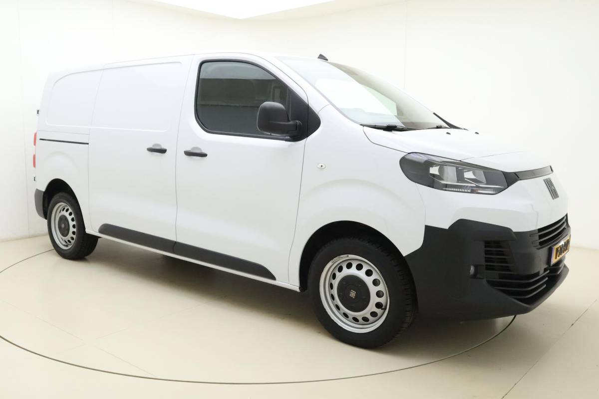 Fiat Scudo Fiat Scudo 2.0 Diesel 145 L2 | Navigatie | Laadruimte betimmering | Camera | 3 Zitplaatsen | Cruise control | Mistlampen voor | Airco | Zijschuifdeur
