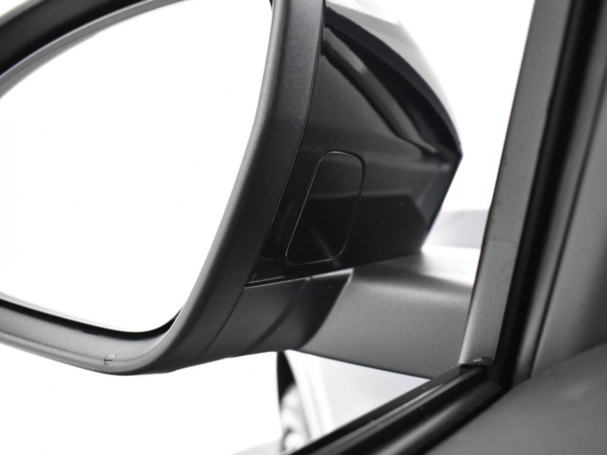 Audi Q6 e-tron Audi Q6 e-tron Launch edition quattro 100Kwh 388 PK · Panorama dak · Assistentiepakket Veiligheid · Tech Pro