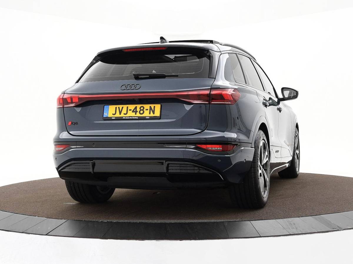 Audi Q6 e-tron Audi Q6 e-tron Launch edition quattro 100Kwh 388 PK · Panorama dak · Assistentiepakket Veiligheid · Tech Pro