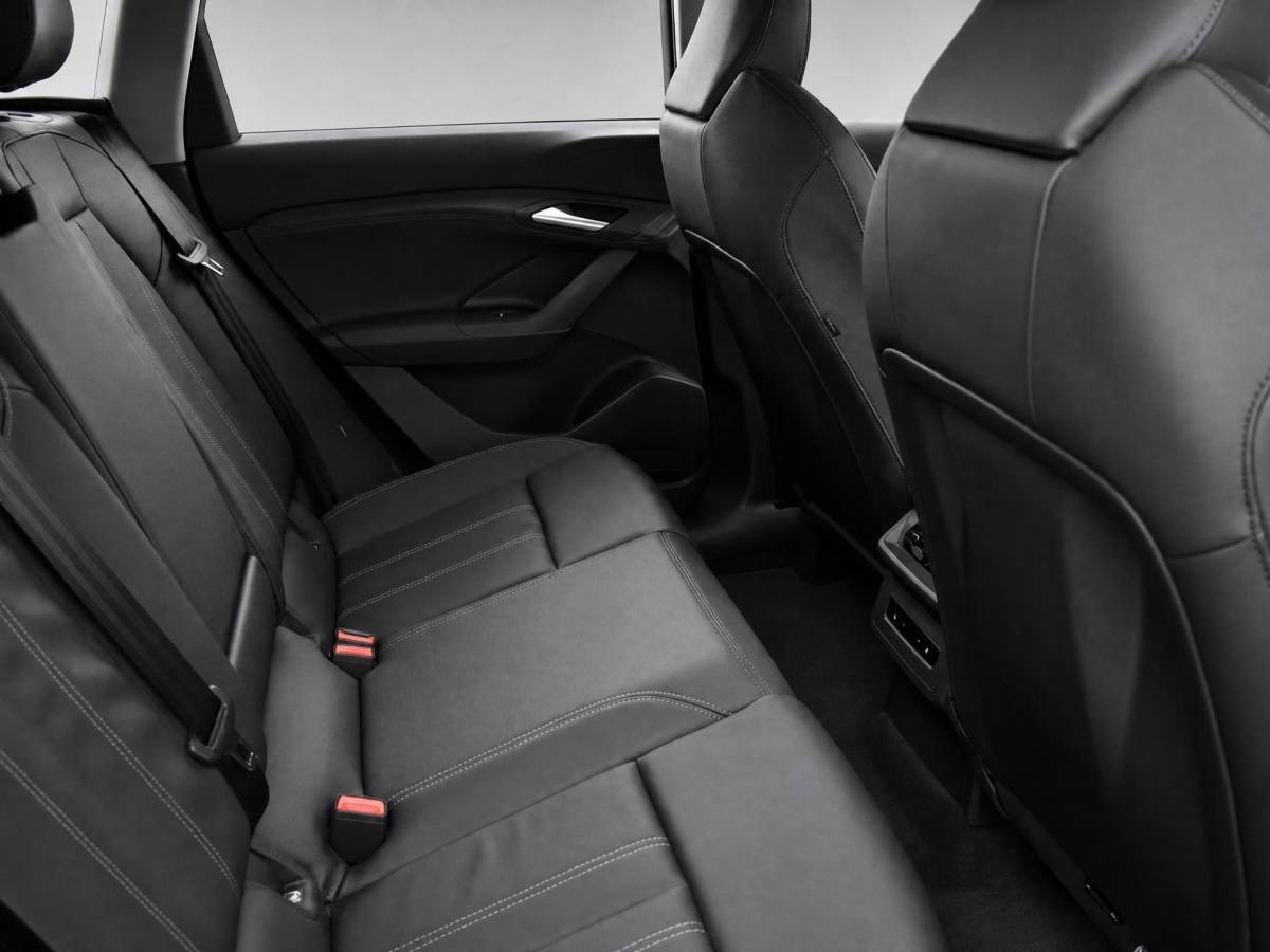 Audi Q6 e-tron Audi Q6 e-tron Launch edition quattro 100Kwh 388 PK · Panorama dak · Assistentiepakket Veiligheid · Tech Pro