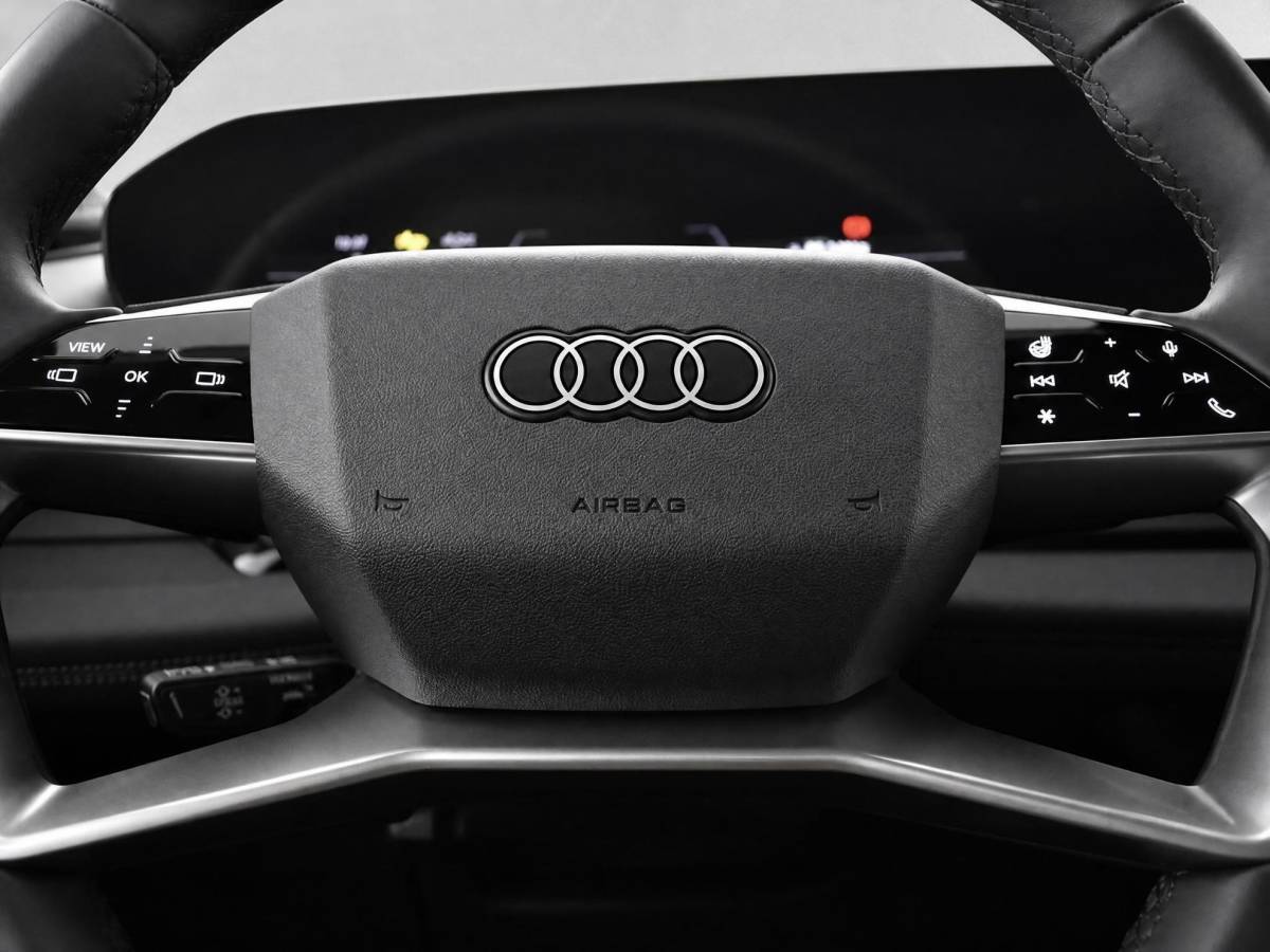 Audi Q6 e-tron Audi Q6 e-tron Launch edition quattro 100Kwh 388 PK · Panorama dak · Assistentiepakket Veiligheid · Tech Pro