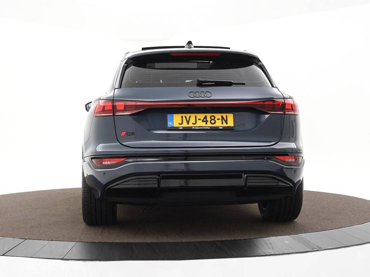 Audi Q6 e-tron Audi Q6 e-tron Launch edition quattro 100Kwh 388 PK · Panorama dak · Assistentiepakket Veiligheid · Tech Pro