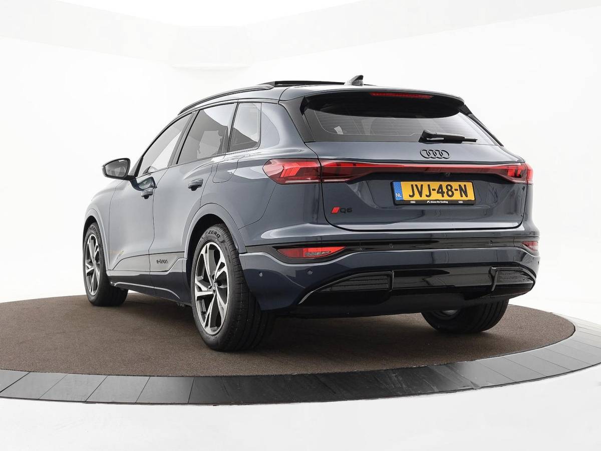 Audi Q6 e-tron Audi Q6 e-tron Launch edition quattro 100Kwh 388 PK · Panorama dak · Assistentiepakket Veiligheid · Tech Pro