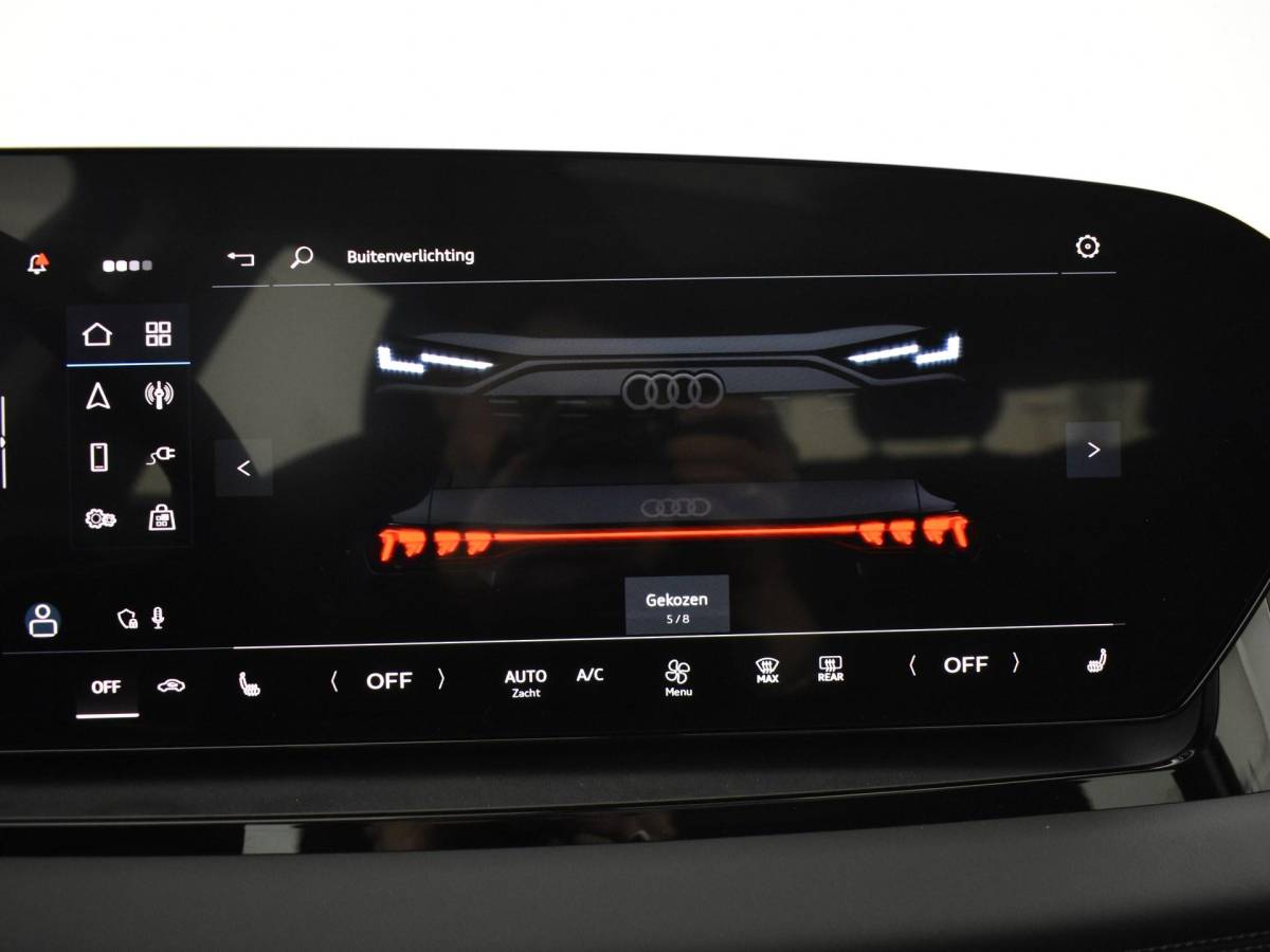 Audi Q6 e-tron Audi Q6 e-tron Launch edition quattro 100Kwh 388 PK · Panorama dak · Assistentiepakket Veiligheid · Tech Pro