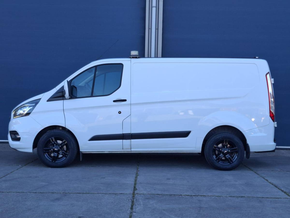 Ford Transit Custom Ford Transit Custom 340 2.0 TDCI L1H1 Trend AIRCO / CRUISE CONTROLE / 3 ZITS / TREKHAAK / EURO 6