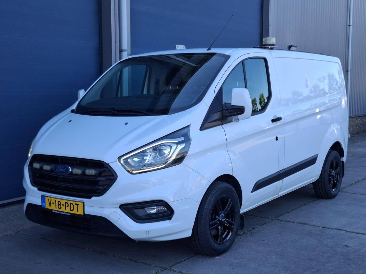 Ford Transit Custom Ford Transit Custom 340 2.0 TDCI L1H1 Trend AIRCO / CRUISE CONTROLE / 3 ZITS / TREKHAAK / EURO 6