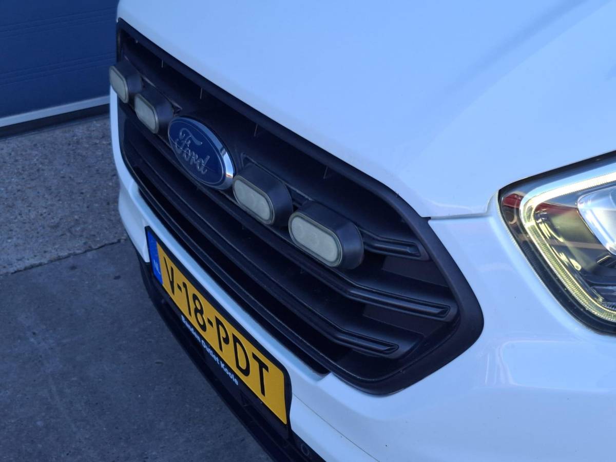 Ford Transit Custom Ford Transit Custom 340 2.0 TDCI L1H1 Trend AIRCO / CRUISE CONTROLE / 3 ZITS / TREKHAAK / EURO 6